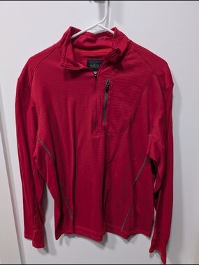 Mountain Hardwear Men's Bright Red Half-Zip Performance Pullover